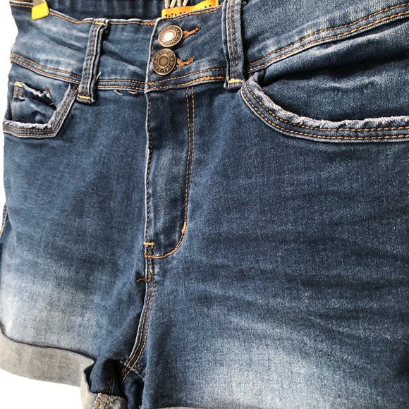 High waisted jean shorts - Picture 3 of 4